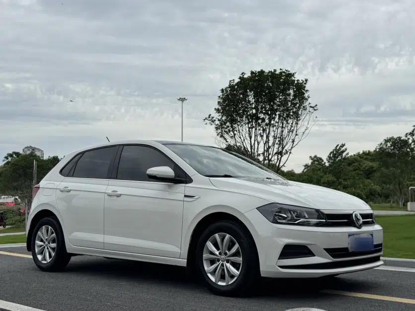 Volkswagen Polo 2019 Plus 1.5L Automatic Colorful Technology Edition — миниатюра 18