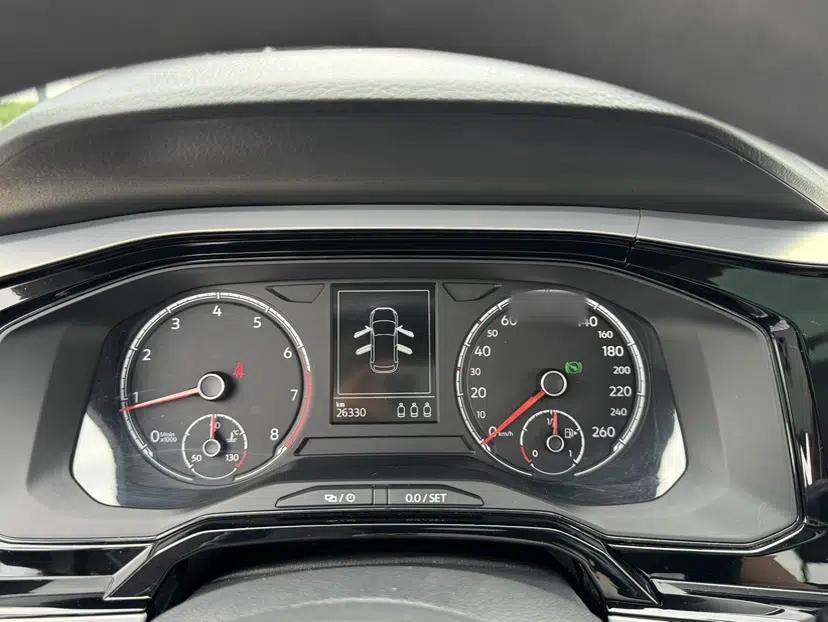 Volkswagen Polo 2019 Plus 1.5L Automatic Colorful Technology Edition — миниатюра 22