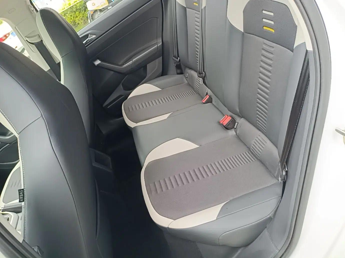 Volkswagen Polo 2019 Plus 1.5L Automatic Colorful Technology Edition — миниатюра 29