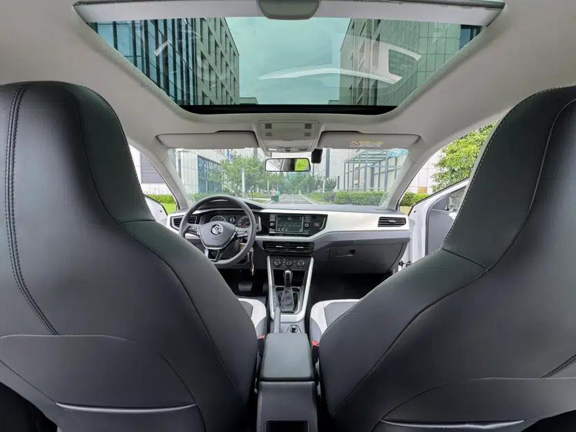 Volkswagen Polo 2019 Plus 1.5L Automatic Colorful Technology Edition — миниатюра 37