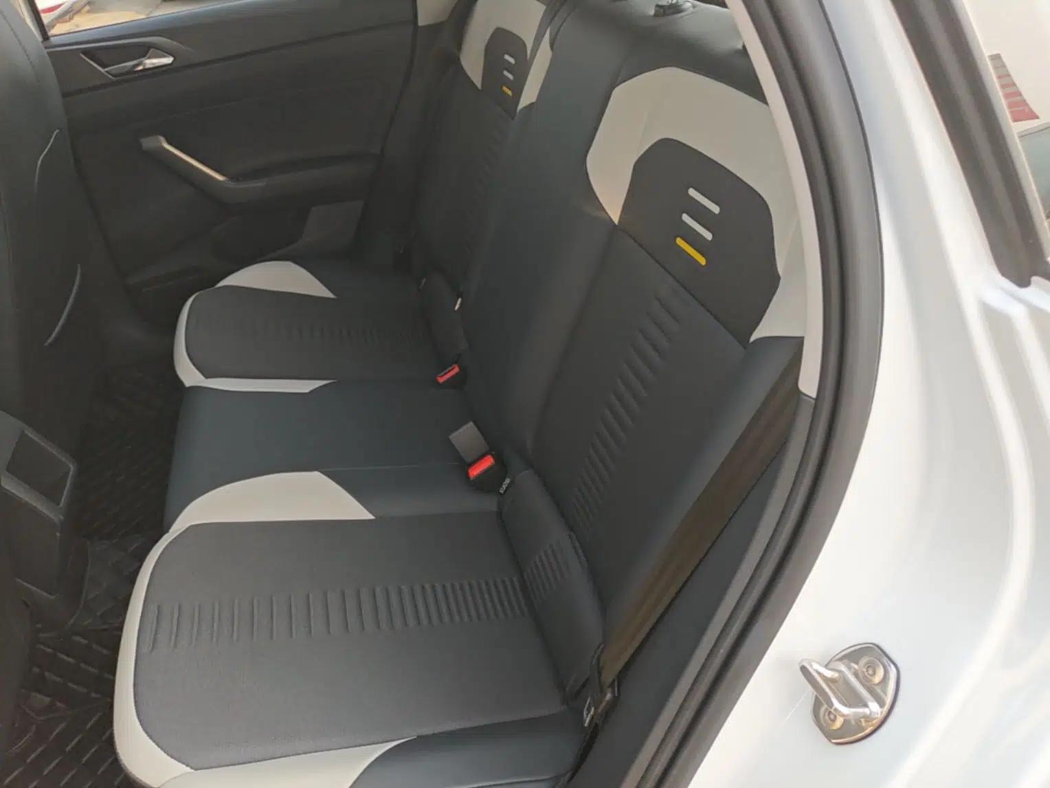 Volkswagen Polo 2019 Plus 1.5L Automatic Colorful Technology Edition — миниатюра 25