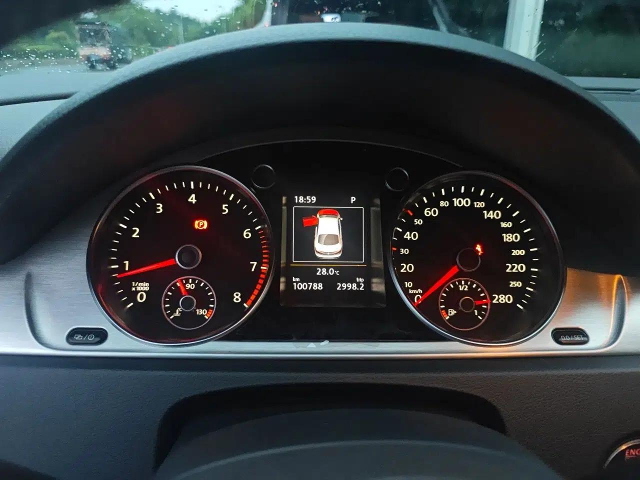 Volkswagen FAW-Volkswagen CC 2013 1.8TSI Luxury Model — миниатюра 11