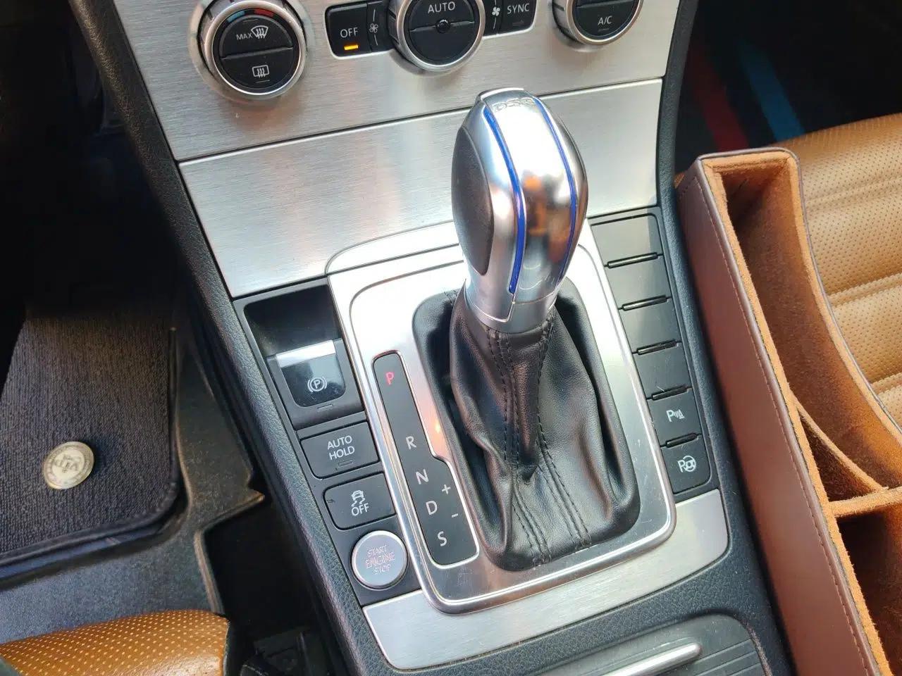 Volkswagen FAW-Volkswagen CC 2015 1.8TSI Luxury Model — миниатюра 14