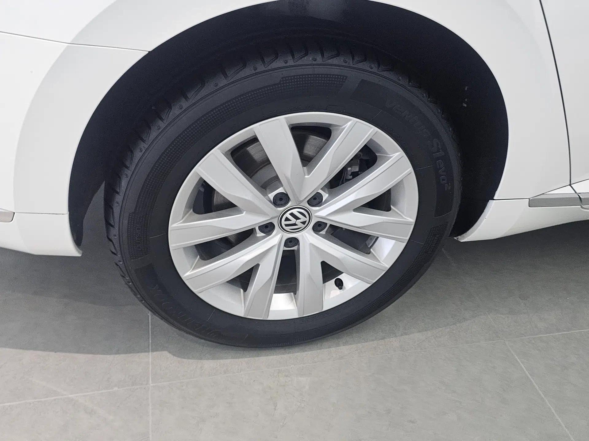 Volkswagen FAW-Volkswagen CC 2020 330TSI Huayan Edition China VI Standard — миниатюра 11