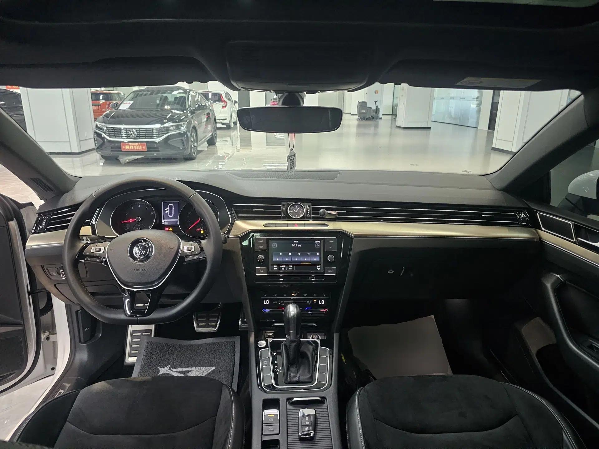 Volkswagen FAW-Volkswagen CC 2020 330TSI Huayan Edition China VI Standard — миниатюра 12
