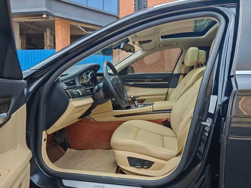 2011 BMW 7 Series 730Li Elegant Edition — миниатюра 13