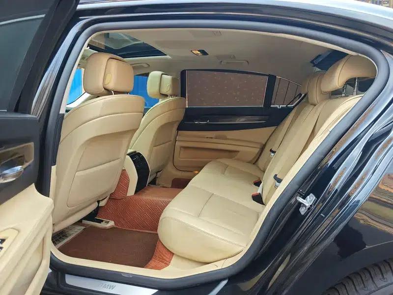 2011 BMW 7 Series 730Li Elegant Edition — миниатюра 14