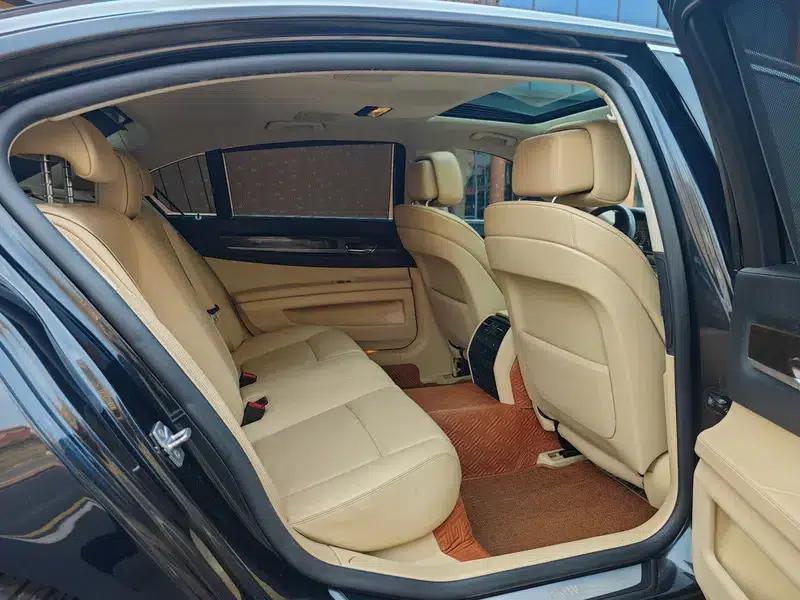 2011 BMW 7 Series 730Li Elegant Edition — миниатюра 17