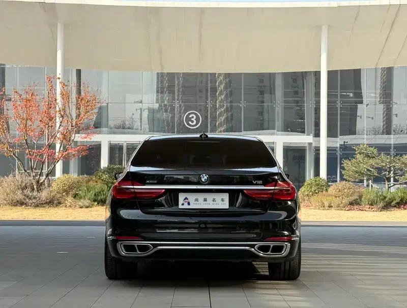 2017 BMW 7 Series M760Li xDrive — миниатюра 4