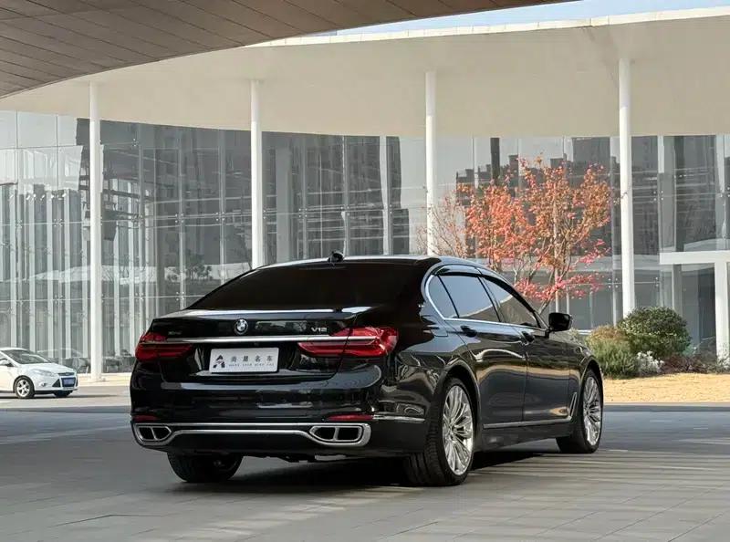 2017 BMW 7 Series M760Li xDrive — миниатюра 5