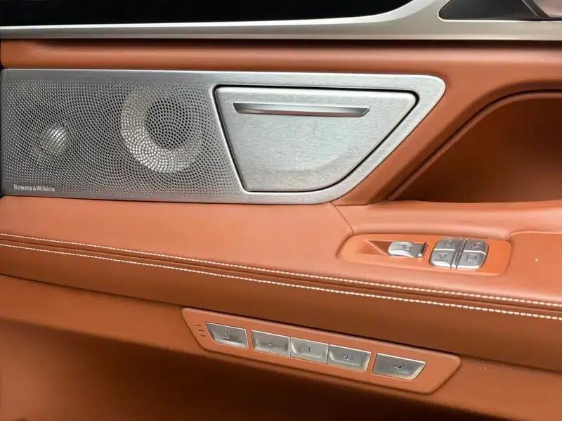 2017 BMW 7 Series M760Li xDrive — миниатюра 8