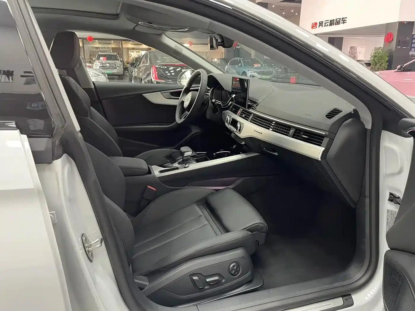 Audi A5 (Imported) 2024 Sportback 40 TFSI quattro Luxury Dynamic — миниатюра 15