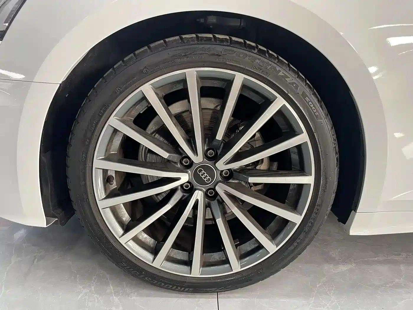 Audi A5 (Imported) 2024 Sportback 40 TFSI quattro Luxury Dynamic — миниатюра 24