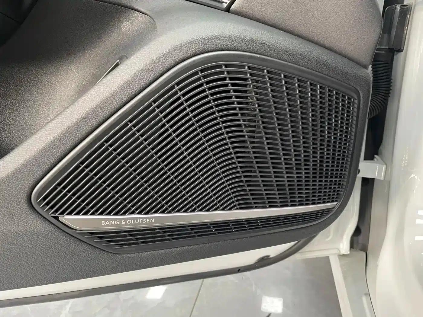 Audi A5 (Imported) 2024 Sportback 40 TFSI quattro Luxury Dynamic — миниатюра 9
