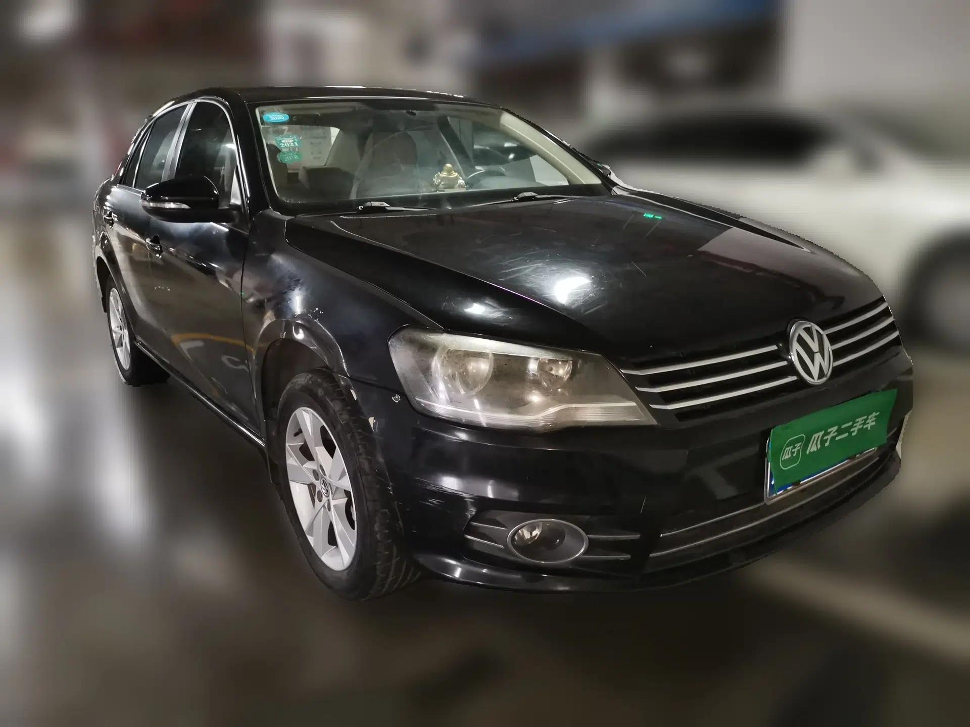 Volkswagen Bora 2013 1.6L Manual Comfort Model — миниатюра 3