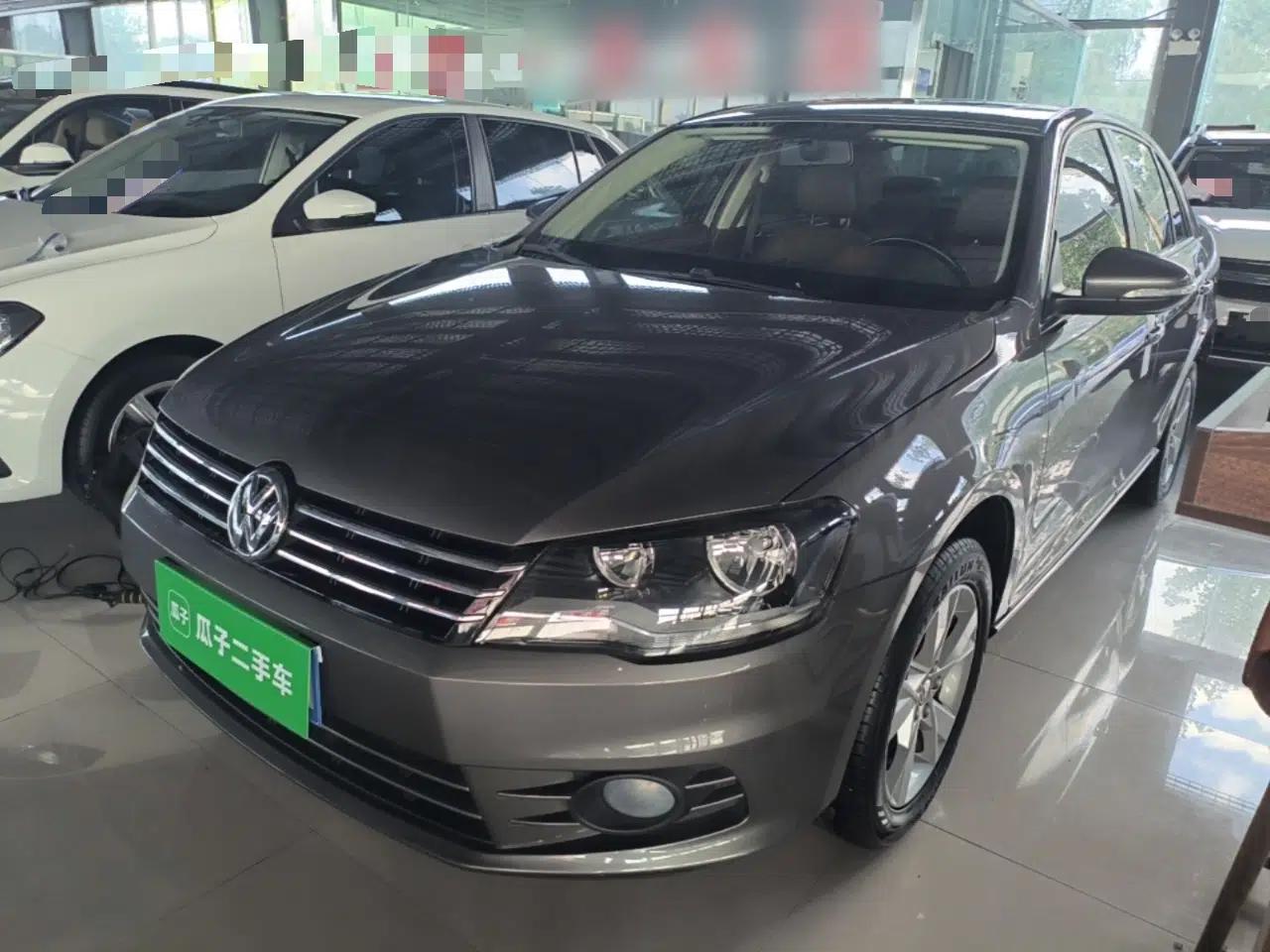Volkswagen Bora 2014 1.6L Manual Comfort Model — миниатюра 1