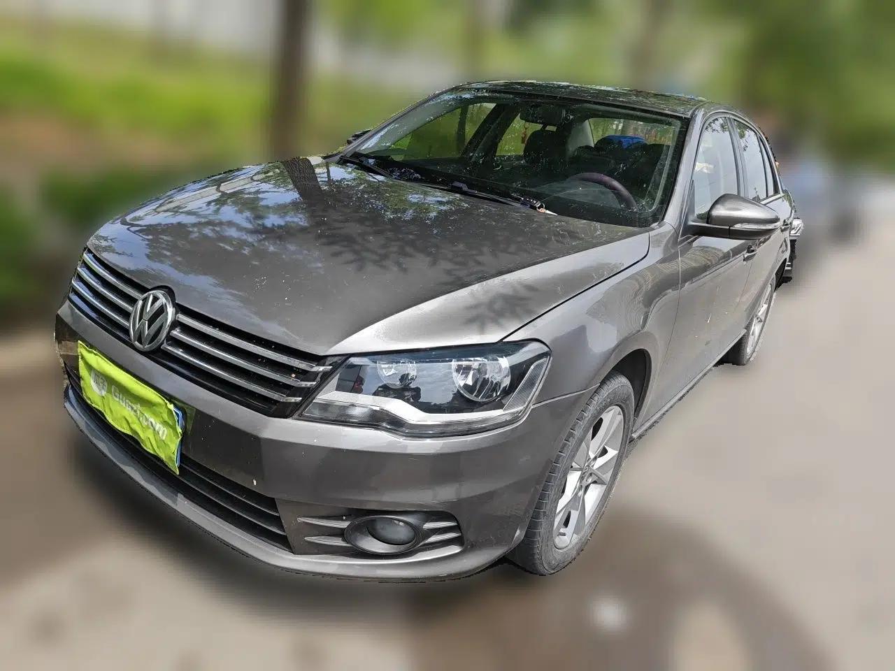 Volkswagen Bora 2014 1.6L Automatic Comfort Model — миниатюра 1