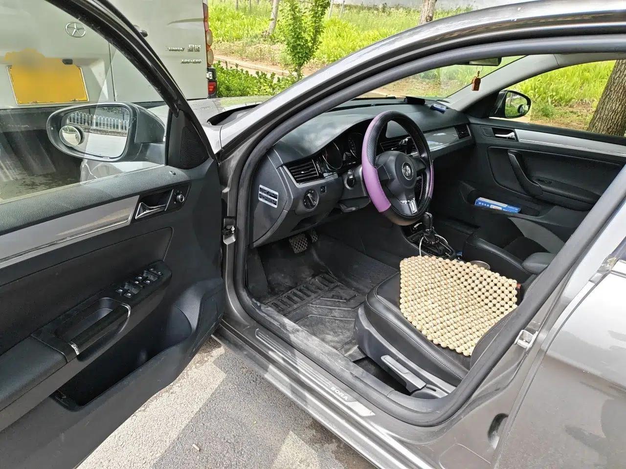 Volkswagen Bora 2014 1.6L Automatic Comfort Model — миниатюра 16