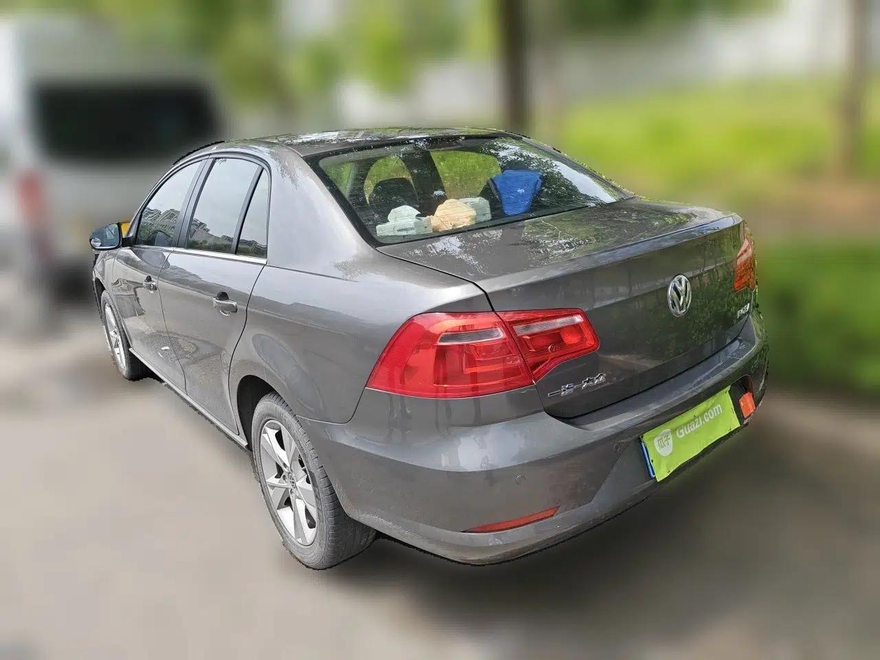 Volkswagen Bora 2014 1.6L Automatic Comfort Model — миниатюра 4