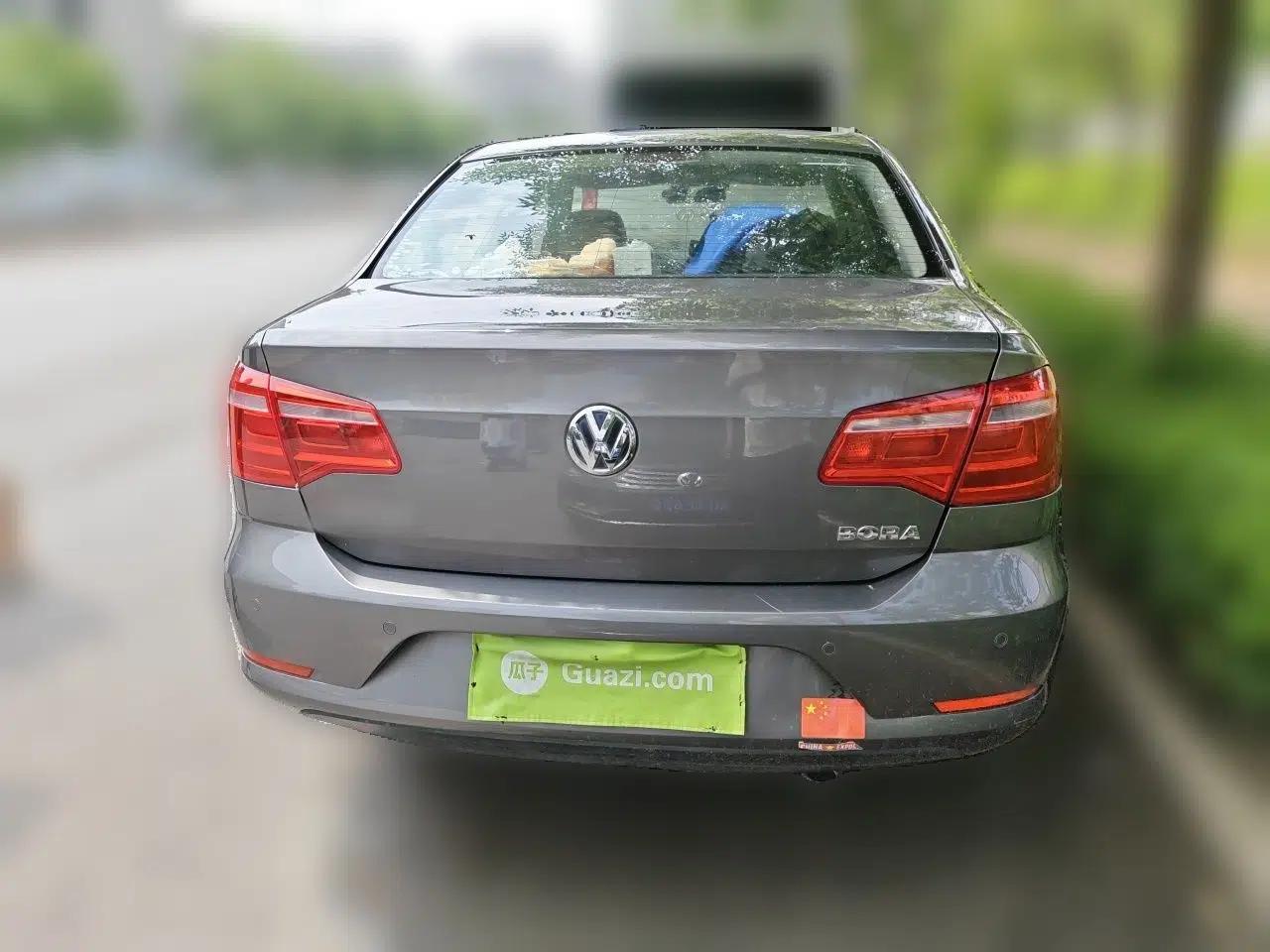 Volkswagen Bora 2014 1.6L Automatic Comfort Model — миниатюра 5