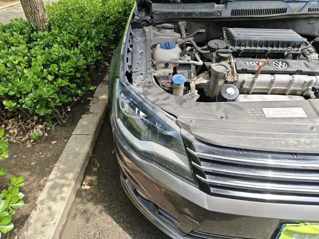 Volkswagen Bora 2014 1.6L Automatic Comfort Model — миниатюра 7
