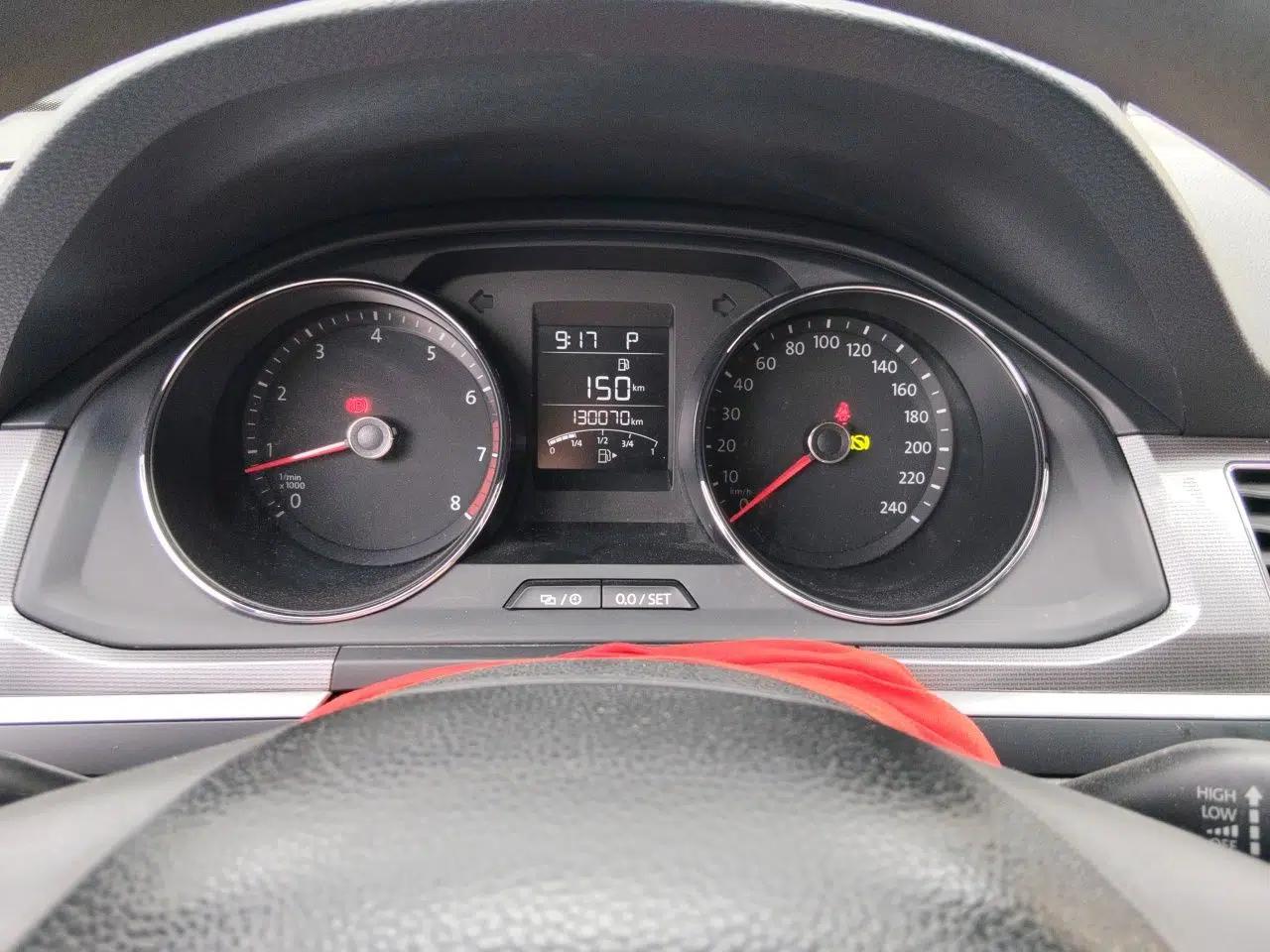 Volkswagen Bora 2016 1.6L Automatic Fashion Model — миниатюра 11