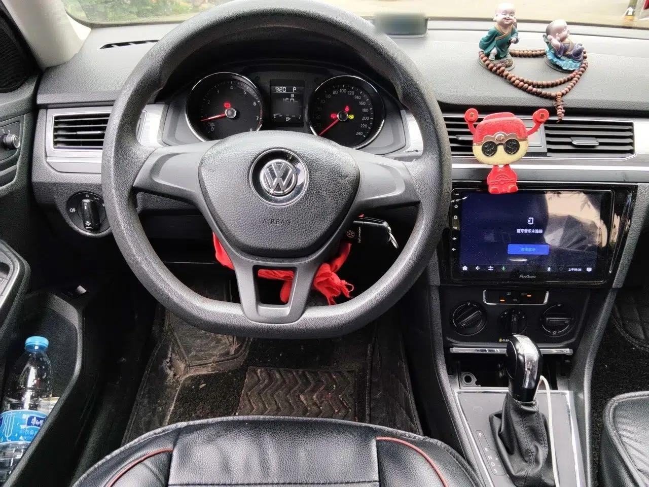 Volkswagen Bora 2016 1.6L Automatic Fashion Model — миниатюра 10