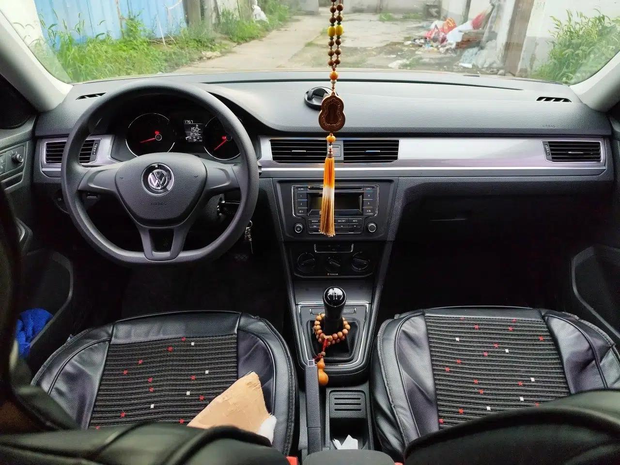 Volkswagen Bora 2018 1.5L Manual Fashion Model — миниатюра 9