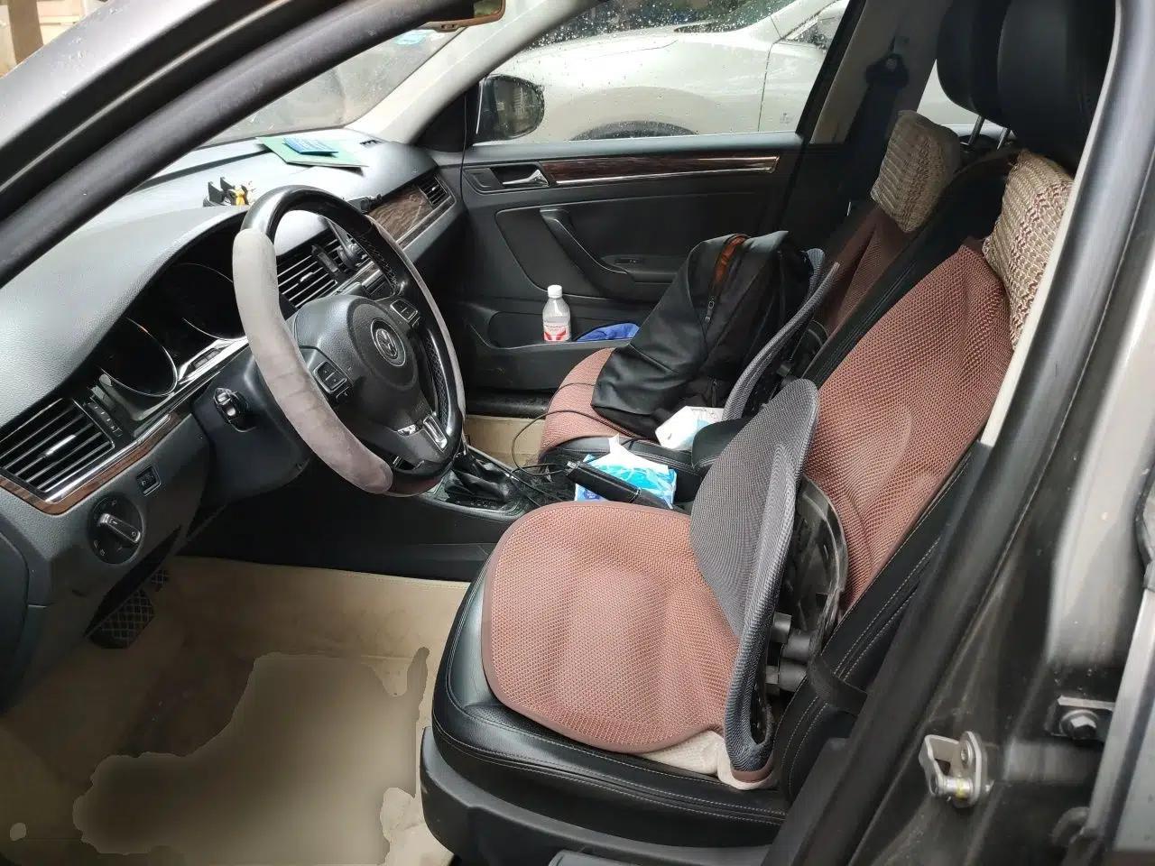 Volkswagen Bora 2013 1.6L Automatic Luxury Model — миниатюра 15