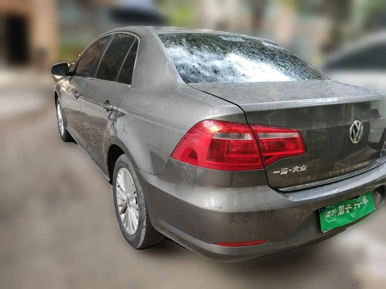 Volkswagen Bora 2013 1.6L Automatic Luxury Model — миниатюра 4