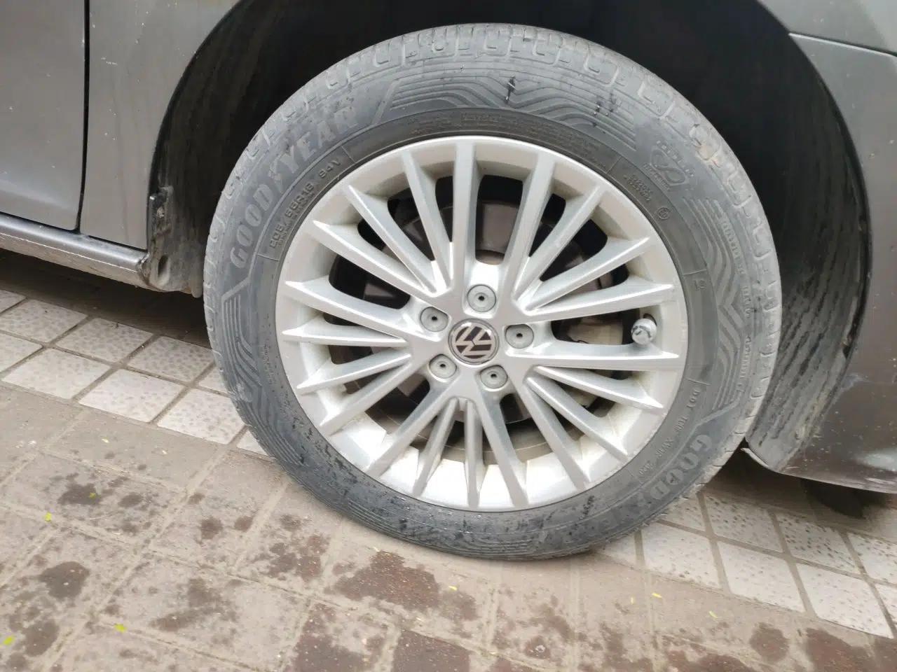 Volkswagen Bora 2013 1.6L Automatic Luxury Model — миниатюра 8