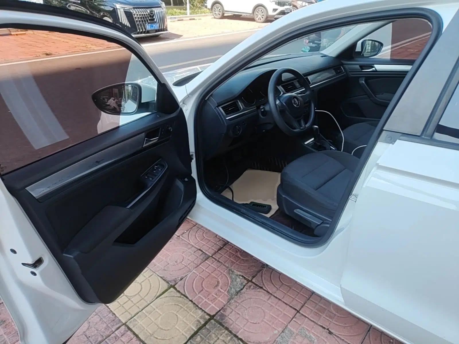 Volkswagen Bora 2019 Bora·Legend 1.5L Automatic Fashion Edition China VI Standard — миниатюра 23