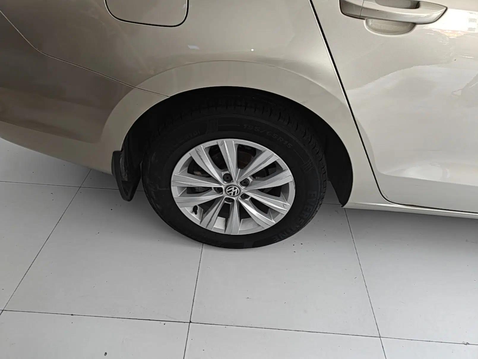 Volkswagen Bora 2018 1.5L Automatic Fashion Model — миниатюра 11