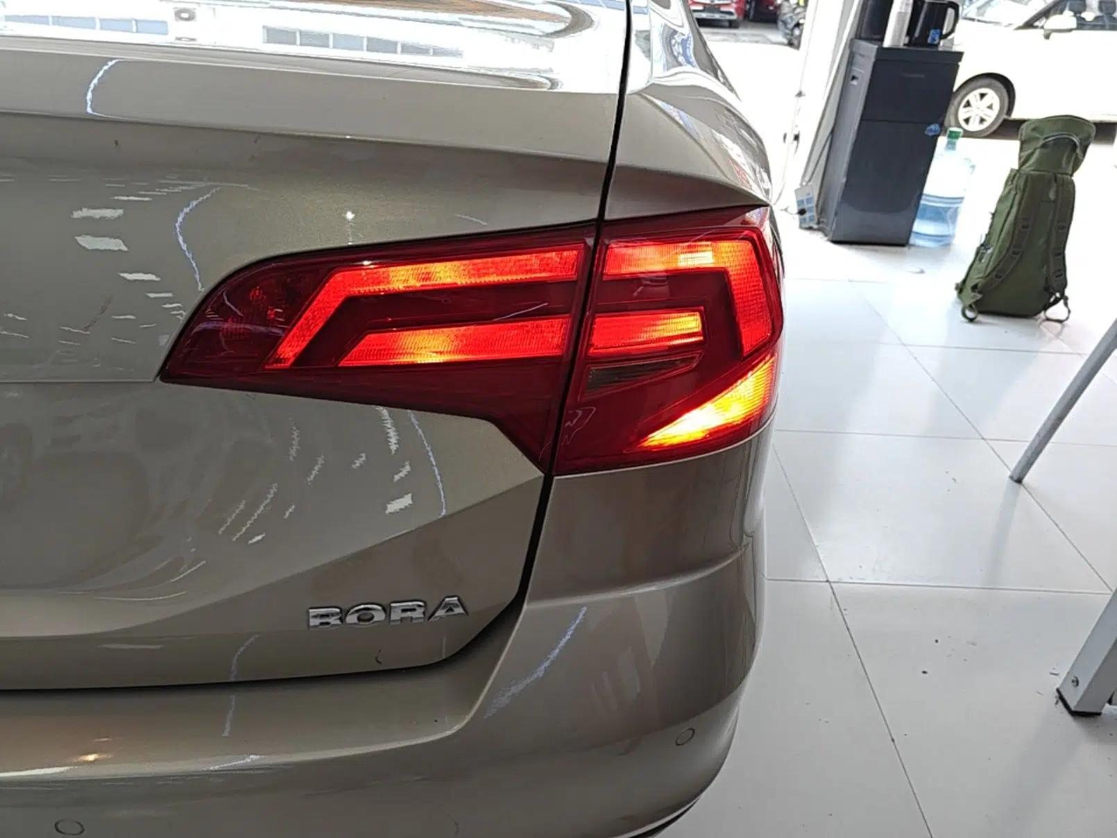 Volkswagen Bora 2018 1.5L Automatic Fashion Model — миниатюра 12