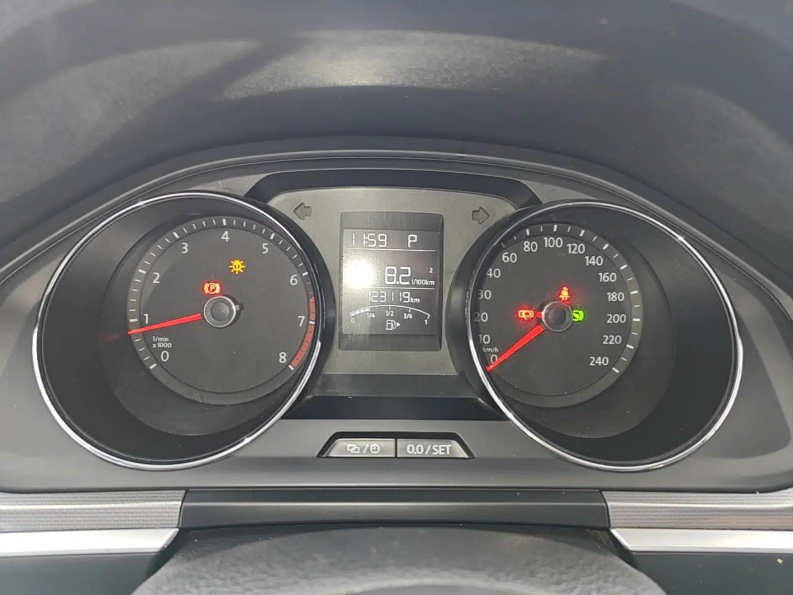 Volkswagen Bora 2018 1.5L Automatic Fashion Model — миниатюра 21