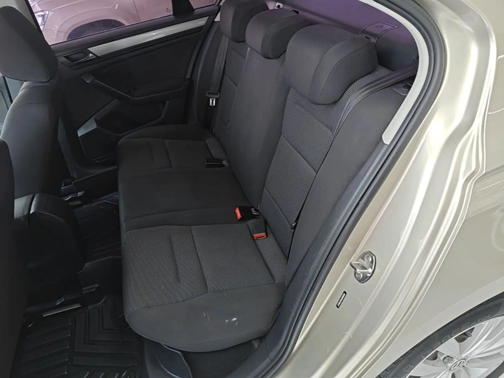 Volkswagen Bora 2018 1.5L Automatic Fashion Model — миниатюра 27