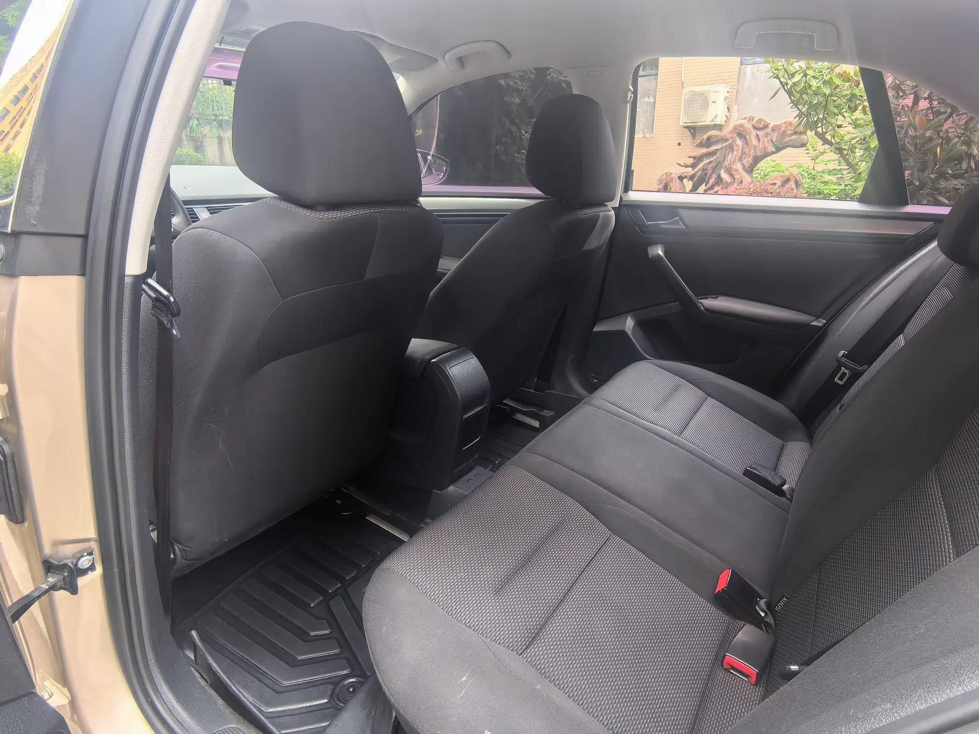Volkswagen Bora 2018 1.5L Automatic Fashion Model — миниатюра 31