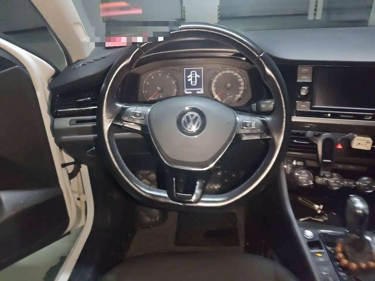 Volkswagen Bora 2019 Revised Version 1.5L Automatic Elite Edition China VI Standard — миниатюра 10