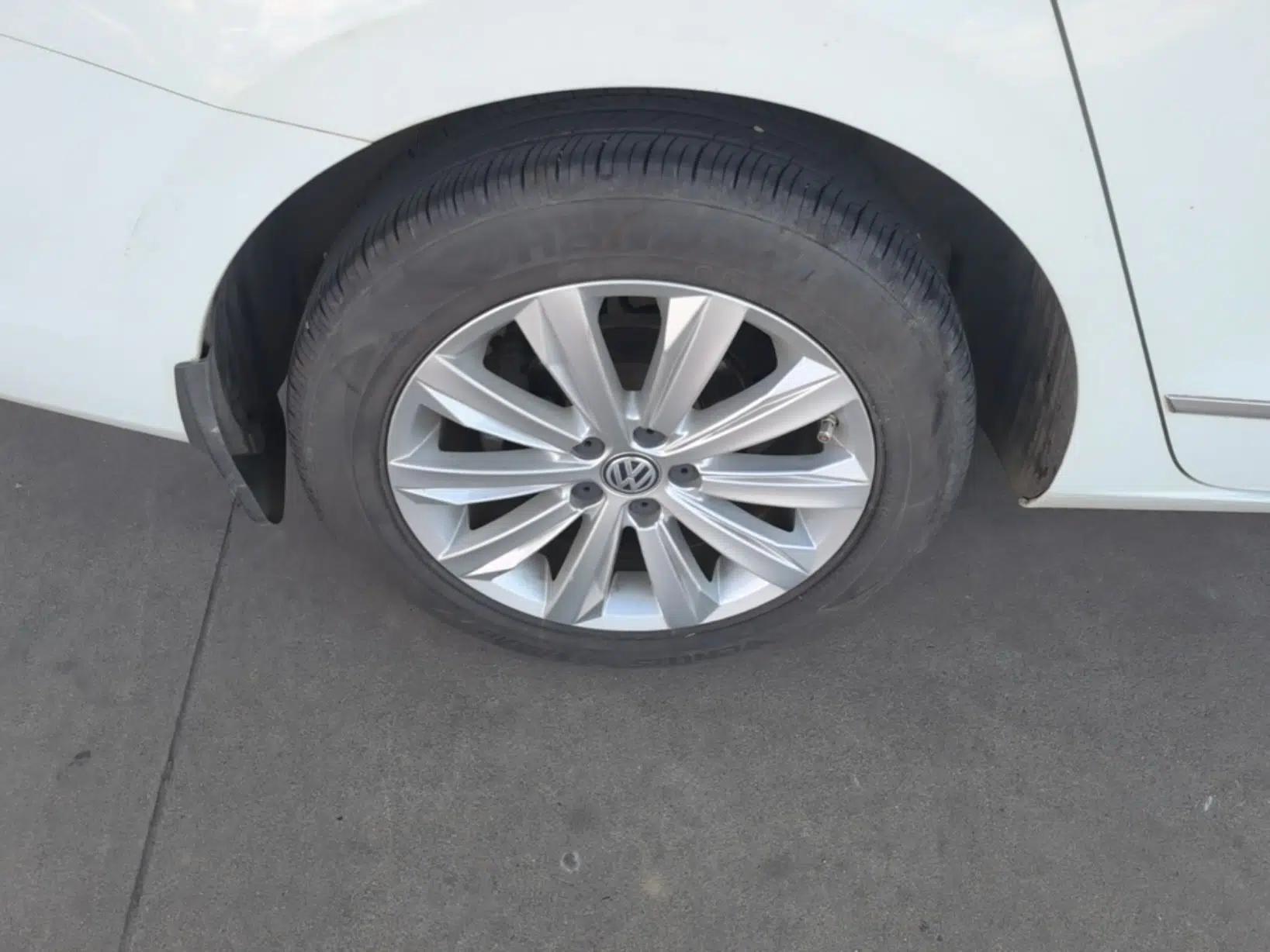 Volkswagen Bora 2016 1.6L Automatic Comfort Model — миниатюра 11
