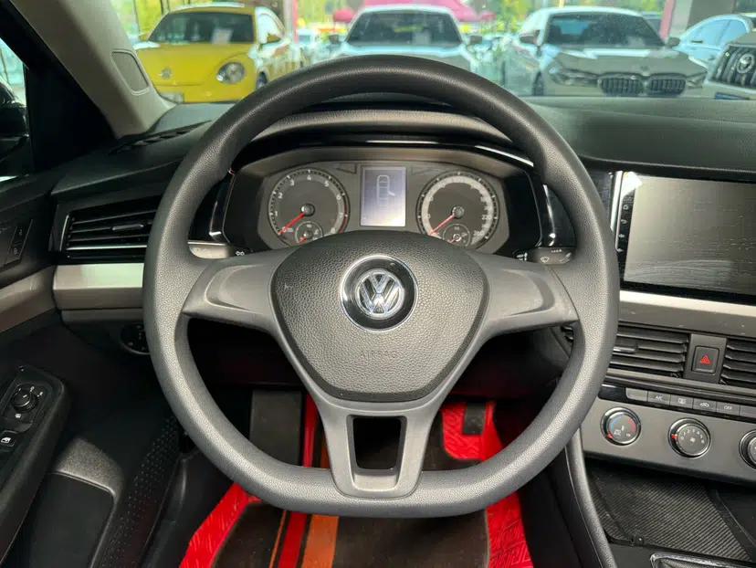 Volkswagen Bora 2020 1.5L Manual Fashion Edition — миниатюра 22