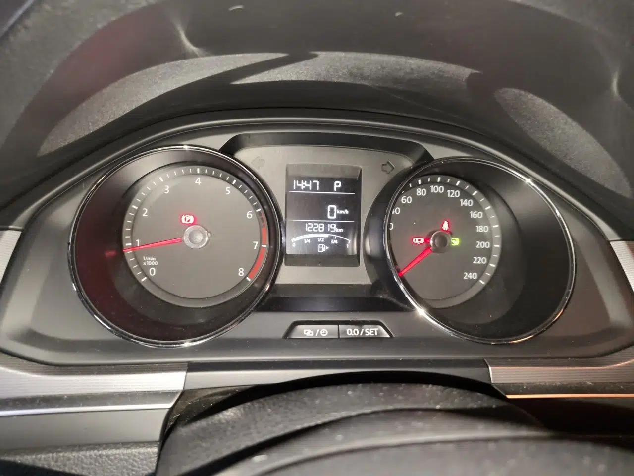 Volkswagen Bora 2016 1.6L Automatic Fashion Model — миниатюра 11