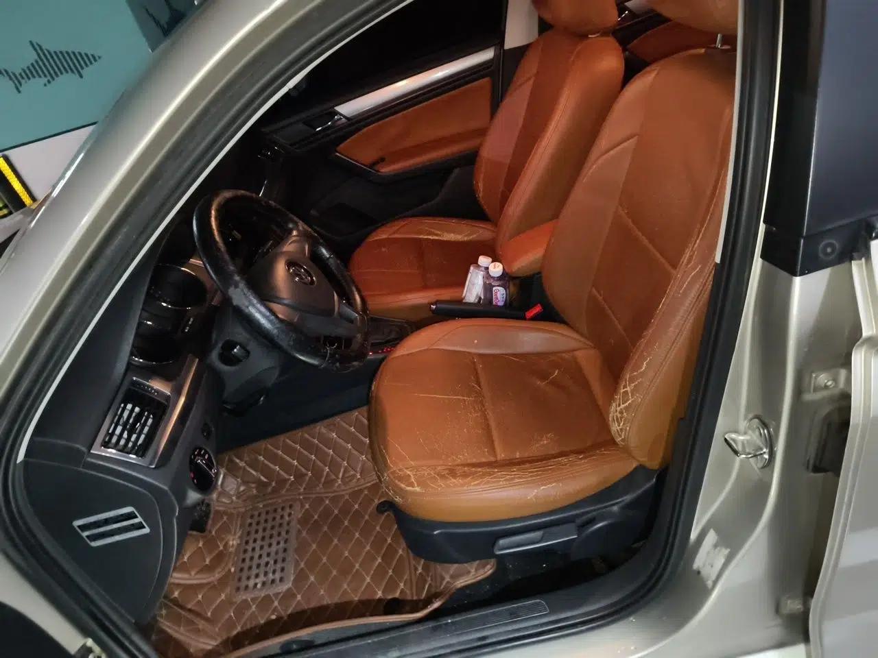 Volkswagen Bora 2016 1.6L Automatic Fashion Model — миниатюра 15