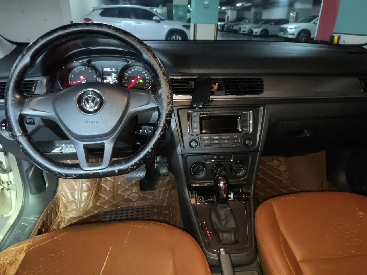 Volkswagen Bora 2016 1.6L Automatic Fashion Model — миниатюра 9