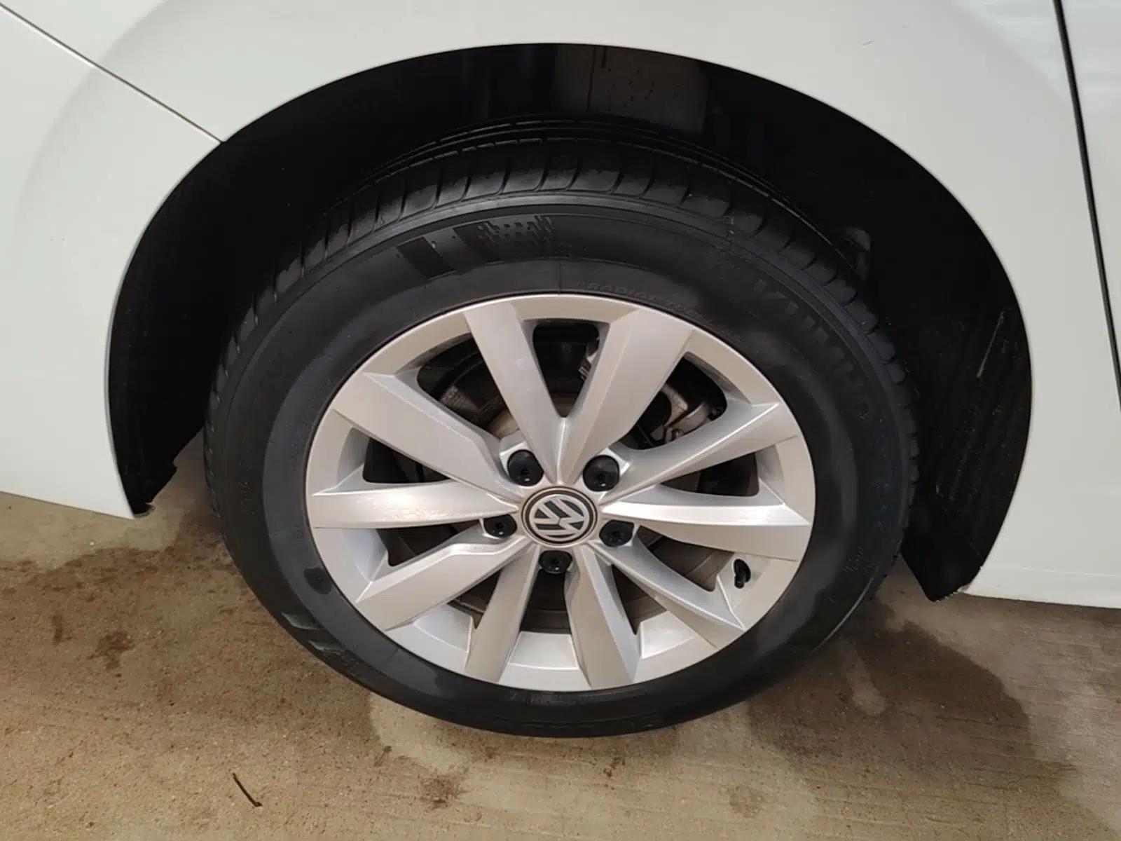 Volkswagen Bora 2020 1.5L Automatic Comfort Model — миниатюра 16
