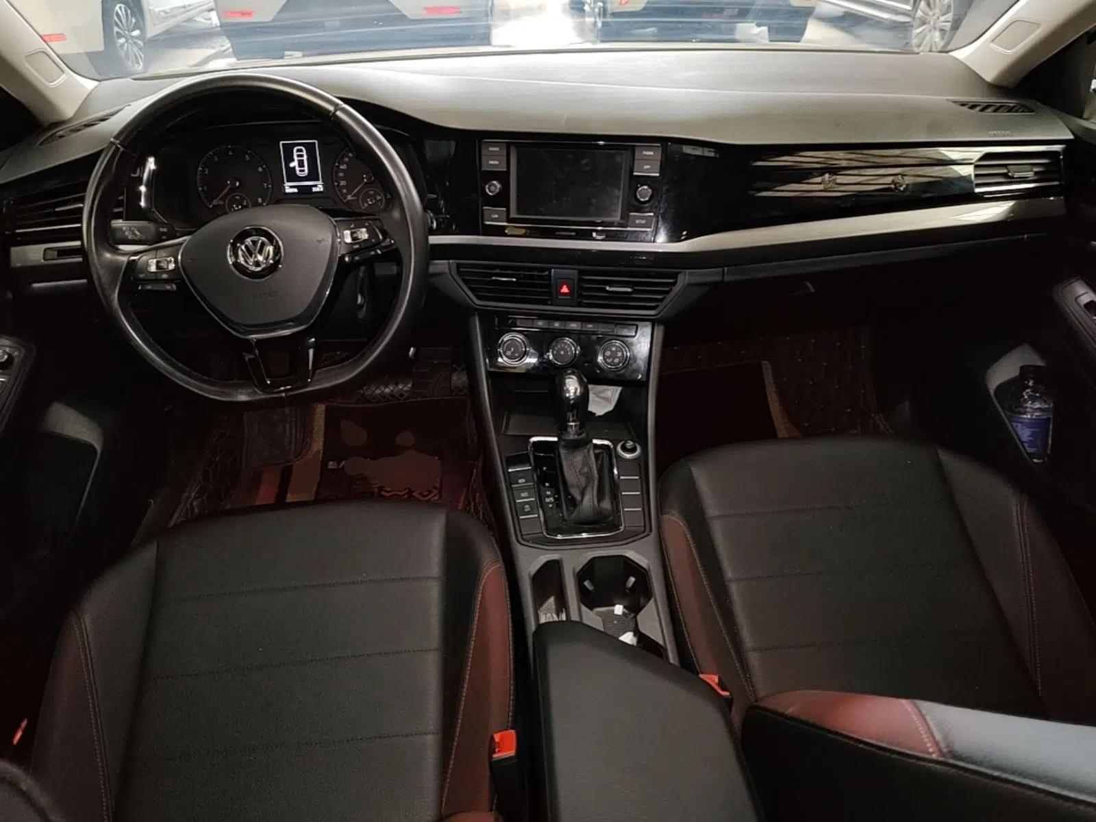 Volkswagen Bora 2020 1.5L Automatic Comfort Model — миниатюра 17