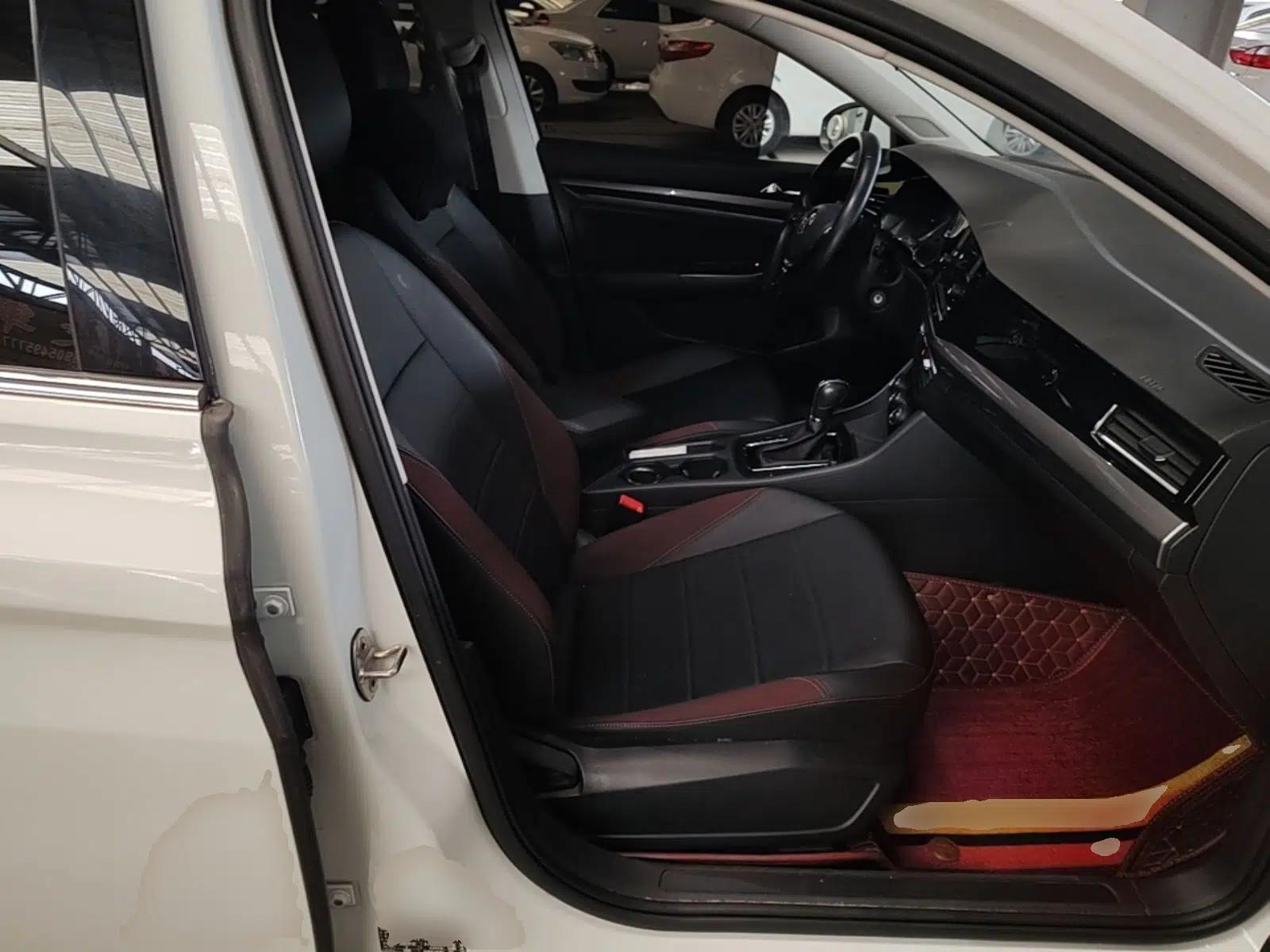Volkswagen Bora 2020 1.5L Automatic Comfort Model — миниатюра 24
