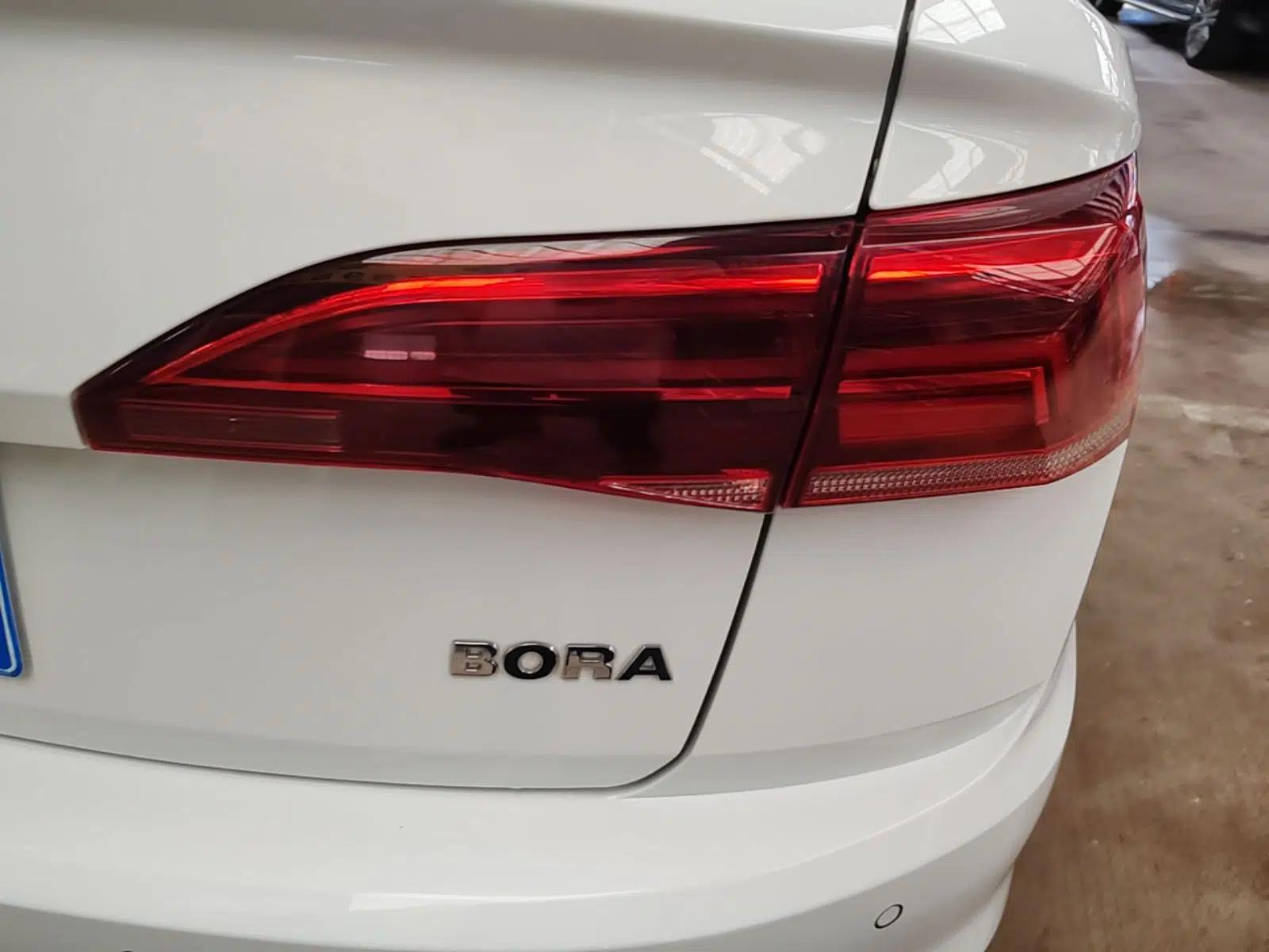 Volkswagen Bora 2020 1.5L Automatic Comfort Model — миниатюра 9