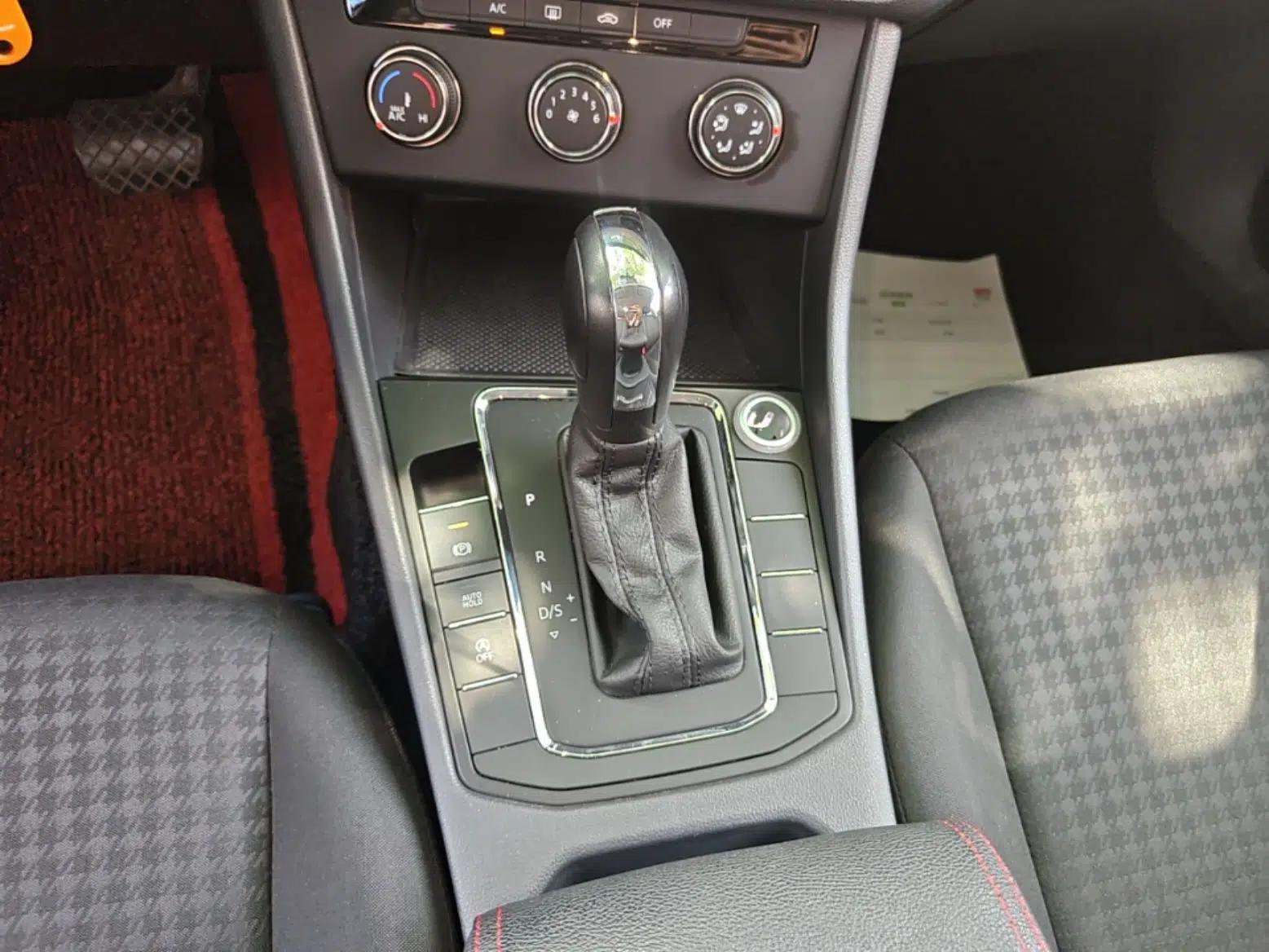 Volkswagen Bora 2019 Revised Version 1.5L Automatic Fashionable Style China VI — миниатюра 16