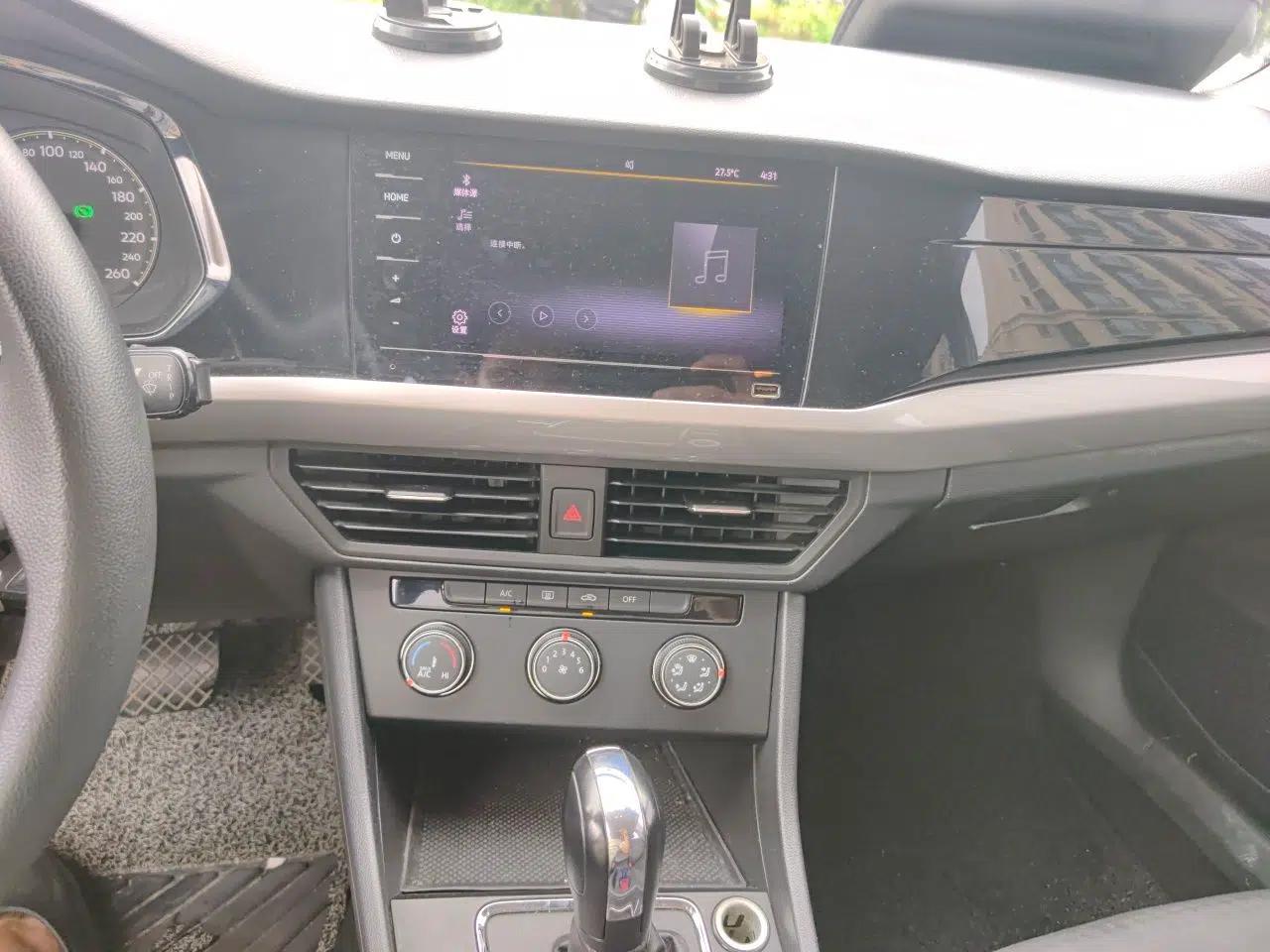 Volkswagen Bora 2021 1.5L Automatic Fashionable Smart Connectivity Version — миниатюра 13