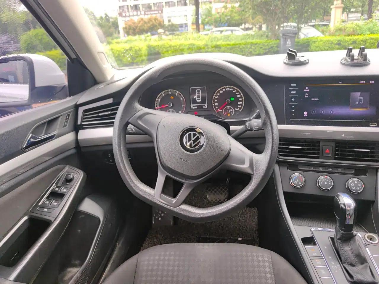 Volkswagen Bora 2021 1.5L Automatic Fashionable Smart Connectivity Version — миниатюра 10